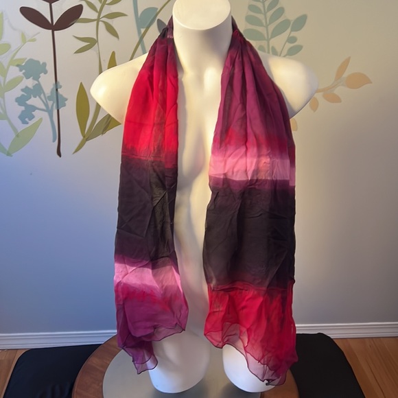 4/$20 Bebe scarf Top - Picture 3 of 7